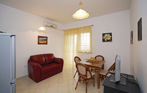 Holiday Home - Liznjan , Croatia - CIZ183 302