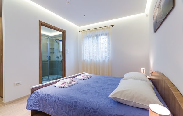 Ferienhaus - Pula-Sisan , Kroatien - CIZ330 603