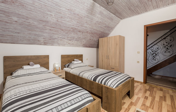 Kuća-za-odmor - Gorski kotar - Stari Laz , Hrvatska - CKB300 607