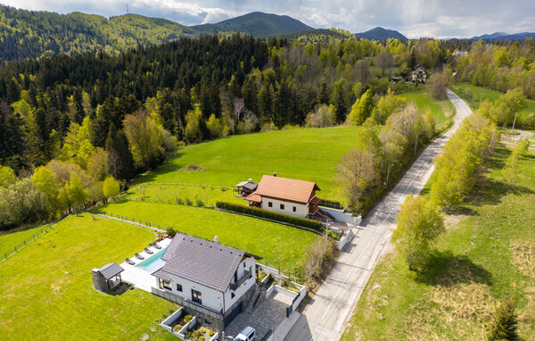 Kuća-za-odmor - Gorski Kotar-Fuzine , Hrvatska - CKB403 82