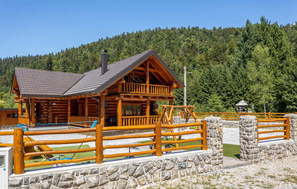 Domy wakacyjne - Gorski Kotar-Fuzine , Chorwacja - CKB413 82