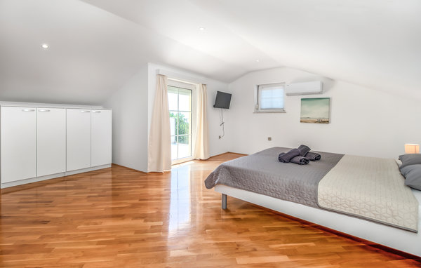 Holiday Home - Crikvenica-Dramalj , Croatia - CKC583 606