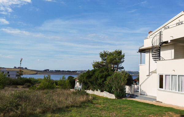 Geniet van een ontspannen vakantie in een appartement dicht bij het strand met een prachtig uitzicht op zee vanaf het balkon.

Verheug je op je verblijf in een accommodatie die rust, nabijheid van het..