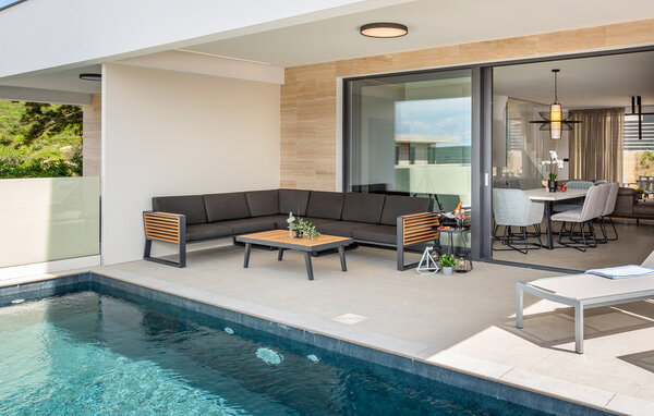 Vacation home Villa Punat Hills with pool 1