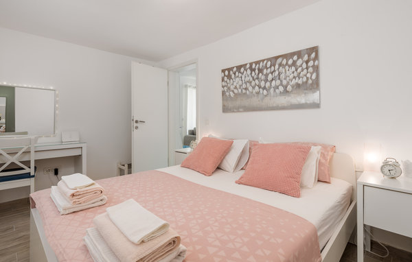 Holiday Home - Karlobag-Lukovo Sugarje , Croatia - CKV575 602