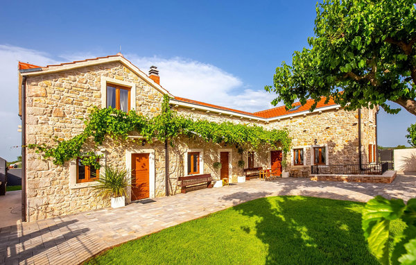 Dům Villa Ambar