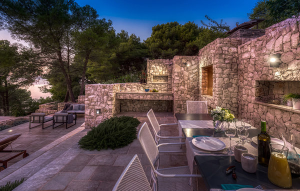 Vacation home Villa Luce Primosten