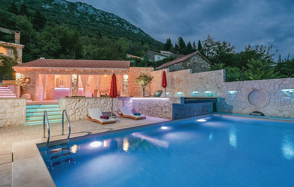 Holiday home Villa Veli Vrh