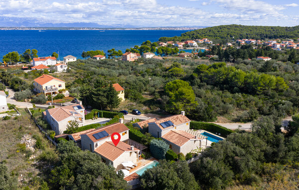 Semesterhus - Ugljan , Kroatien - CLD107 82