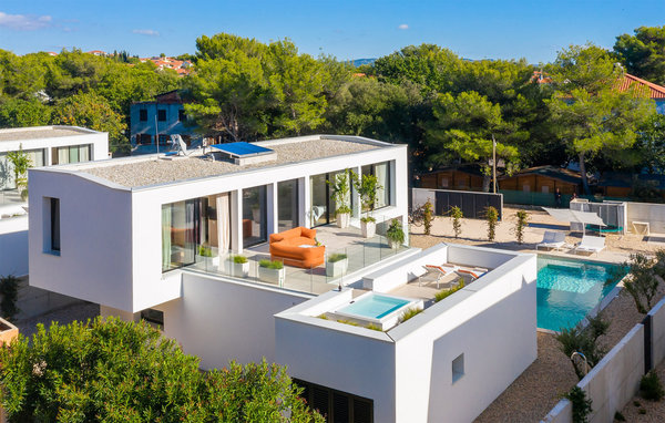 Vacation home Villa Aron