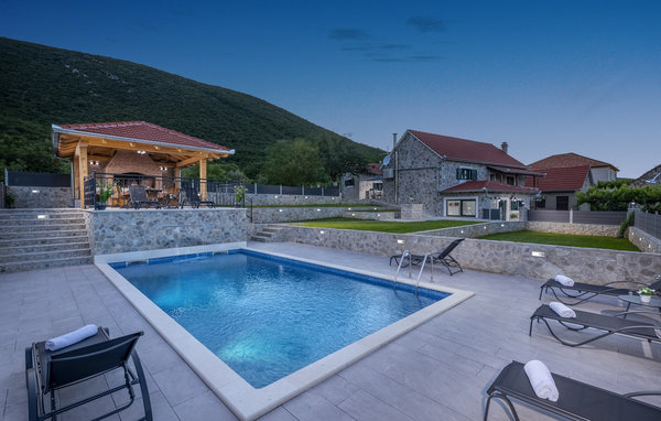 Vakantiehuis Villa Ivandvor