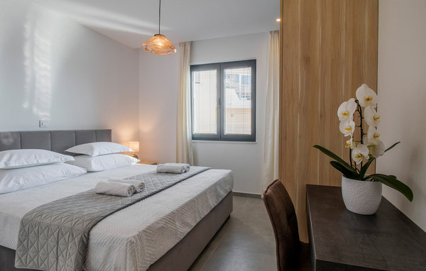 Ferienwohnung BEAUTIFUL APARTMENT WITH POOL