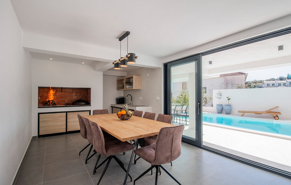 Ferienwohnung BEAUTIFUL APARTMENT WITH POOL