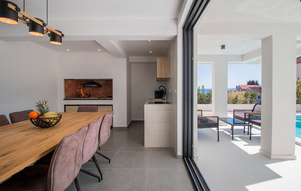 Ferienwohnung BEAUTIFUL APARTMENT WITH POOL