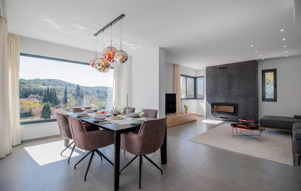 Ferienwohnung BEAUTIFUL APARTMENT WITH POOL