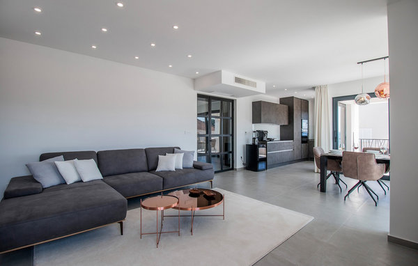 Ferienwohnung BEAUTIFUL APARTMENT WITH POOL