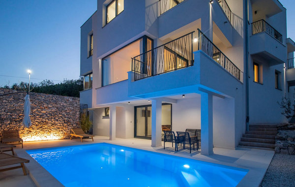 Ferienwohnung BEAUTIFUL APARTMENT WITH POOL