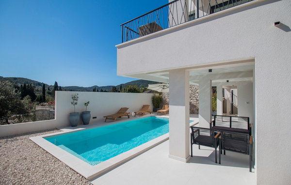 Ferienwohnung BEAUTIFUL APARTMENT WITH POOL