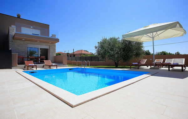 Dům Villa L&T Nin