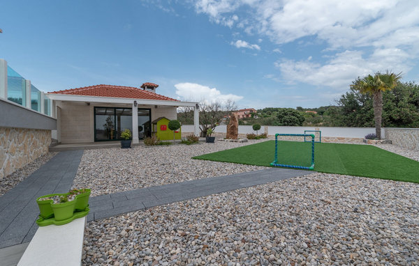 Vacation home Villa Ivelja