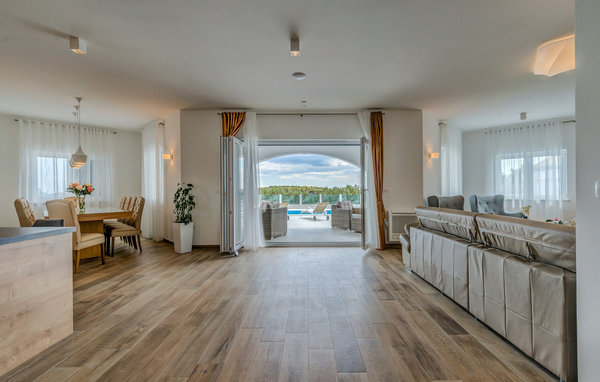 Vacation home Villa Ivelja