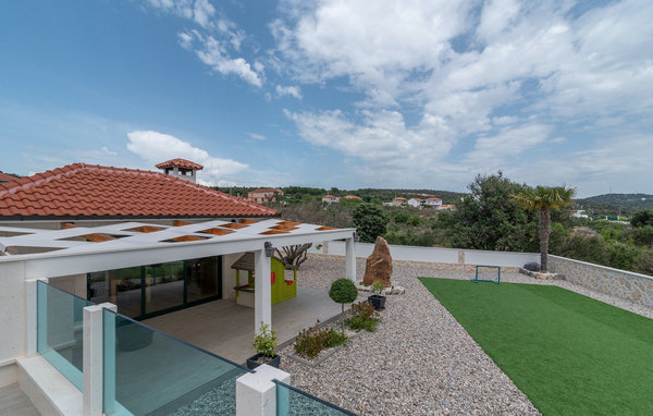 Vacation home Villa Ivelja