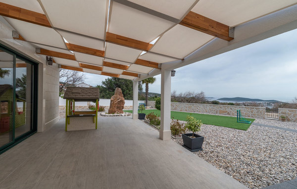 Vacation home Villa Ivelja