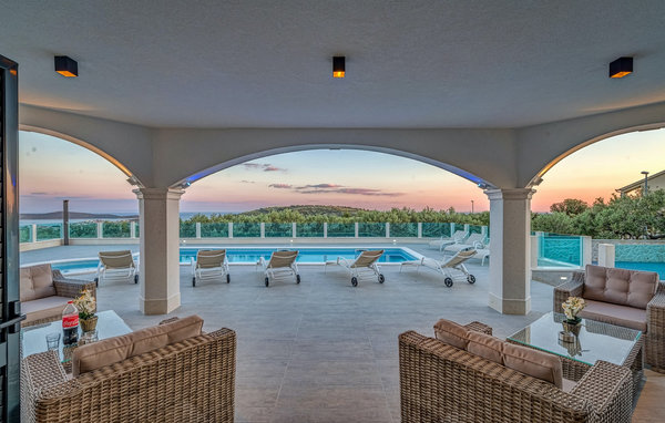 Vacation home Villa Ivelja