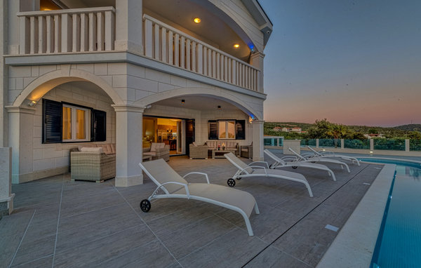 Vacation home Villa Ivelja