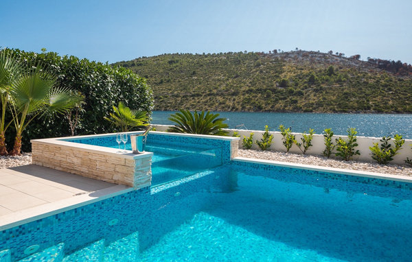 Holiday Home - Rogoznica , Croatia - CLD629 2