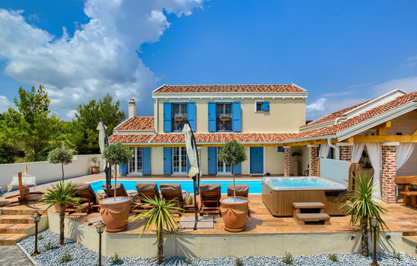 Feriebolig Villa Mek