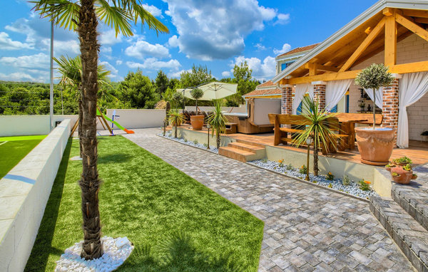 Feriebolig Villa Mek