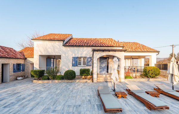 Feriebolig Villa Niko