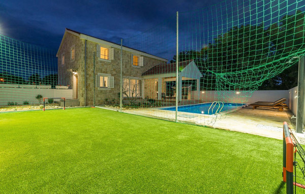 Dům Villa Aenona