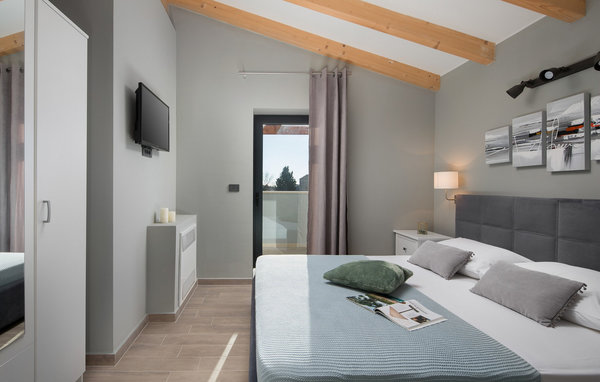 Holiday Home - Pula-Marcana , Croatia - CLI023 602