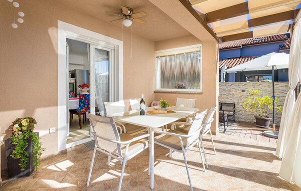 Semesterhus - Pula , Kroatien - CLI254 103