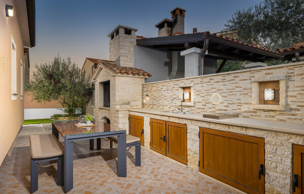 Semesterhus - Pula , Kroatien - CLI254 108