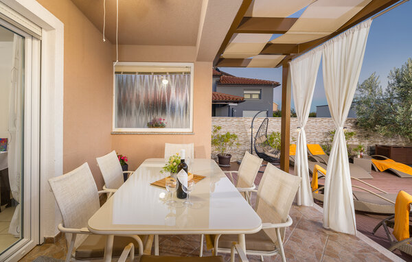 Semesterhus - Pula , Kroatien - CLI254 110