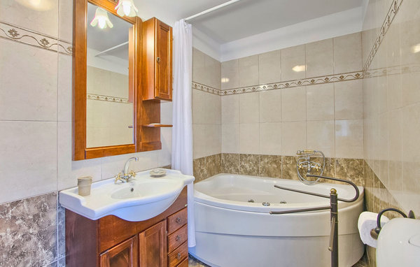 Vakantiehuis - Krnica , Kroatië - CLI309 701