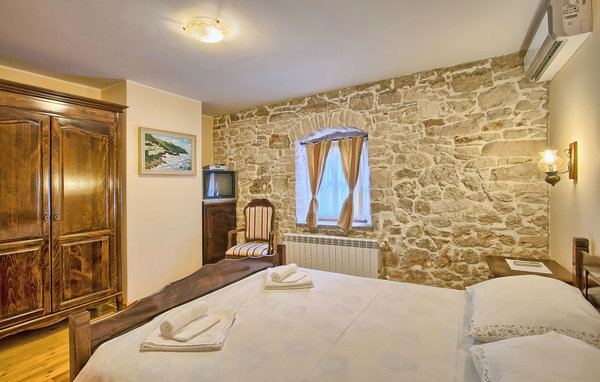 Vakantiehuis - Krnica , Kroatië - CLI309 604