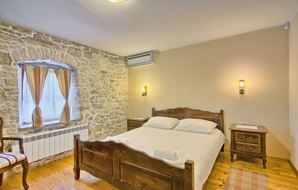 Vakantiehuis - Krnica , Kroatië - CLI309 605