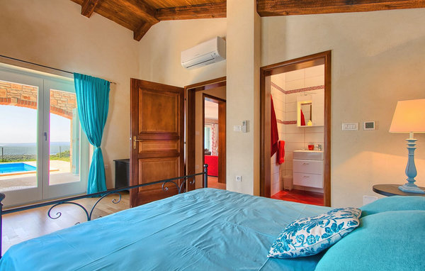Dům Villa Tanais