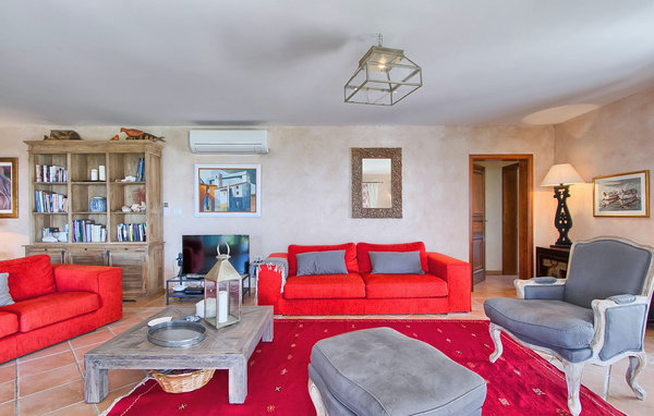 Dům Villa Tanais