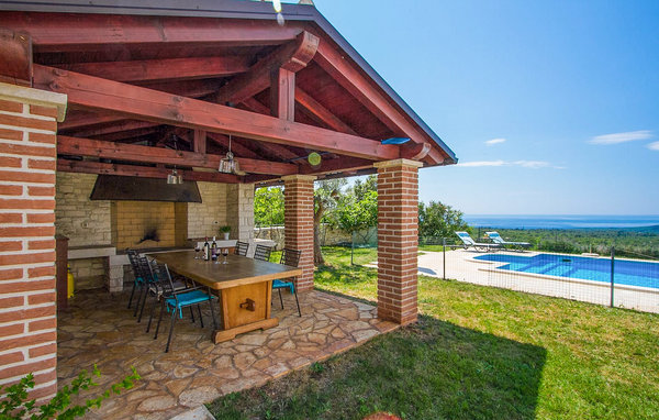 Dům Villa Tanais