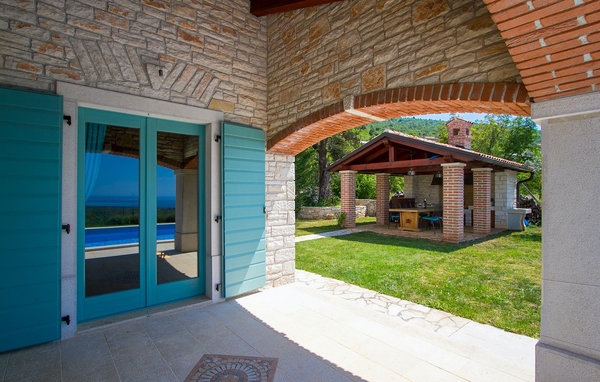 Dům Villa Tanais