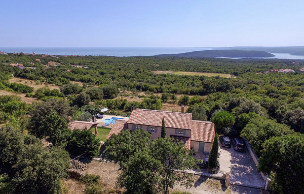 Dům Villa Tanais