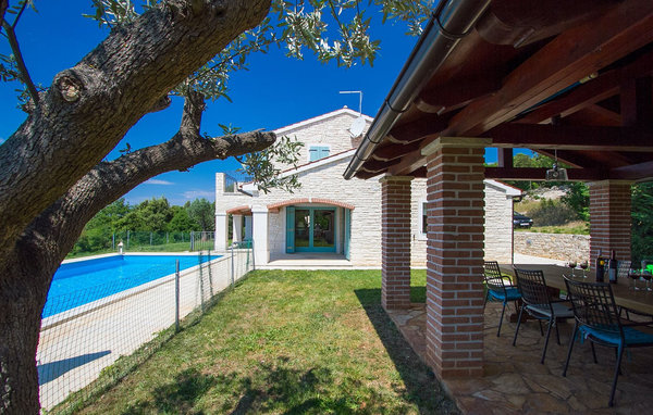 Dům Villa Tanais