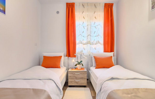 Vakantiehuis - Pula , Kroatië - CLI453 605