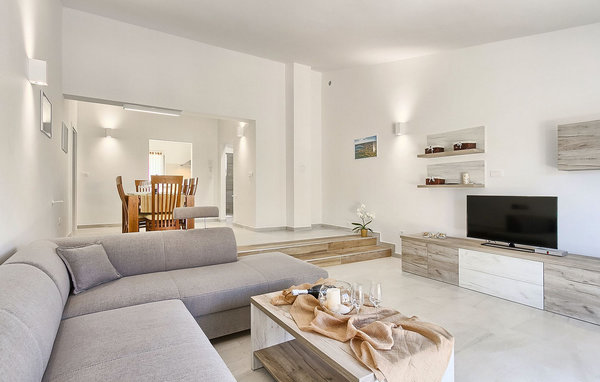 Vakantiehuis - Pula , Kroatië - CLI453 301