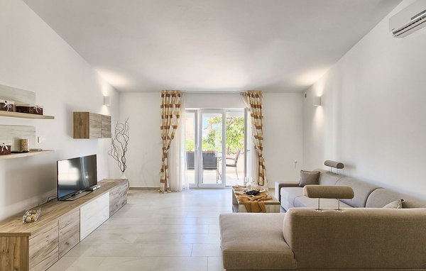 Vakantiehuis - Pula , Kroatië - CLI453 303